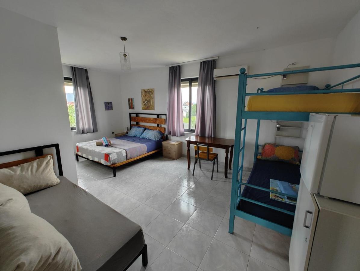 Green Garden Guesthouse Шкодер Екстер'єр фото